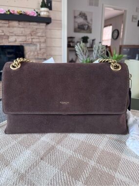 NEW Coach Chain Chelsea 30 in the New Dark Chocolate Suede.